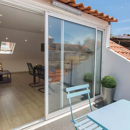 Apartment Martim Moniz Charming By Village Lisbon