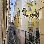Martim Moniz Charming By Village Apartmán